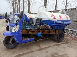 中國環(huán)保行業(yè)百強企業(yè) 三輪吸糞車廠家直銷