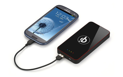 逸騰新技術2013專利產品 QI無線充電板兼移動電源，工廠直銷引領便捷生活